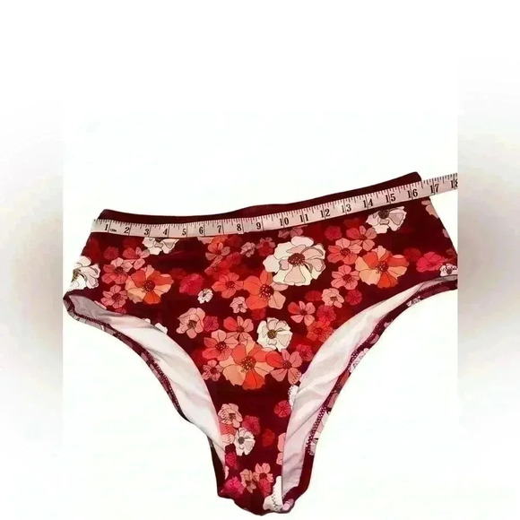 NWT size 1X‎ Cupshe floral bikini swim bottoms. Burgundy, white, peach & red . - Picture 3 of 6